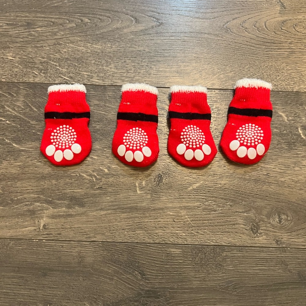 Anti Slip Christmas Socks for Dogs SM. NWOT.